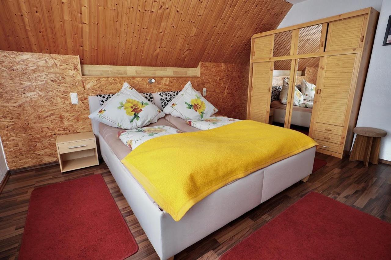 Ferienhaus Neumann - Ein Ganzes Haus Fuer Ihren Urlaub! Hessenburg Экстерьер фото